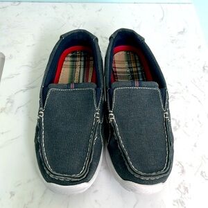 Boys slip-on shoes